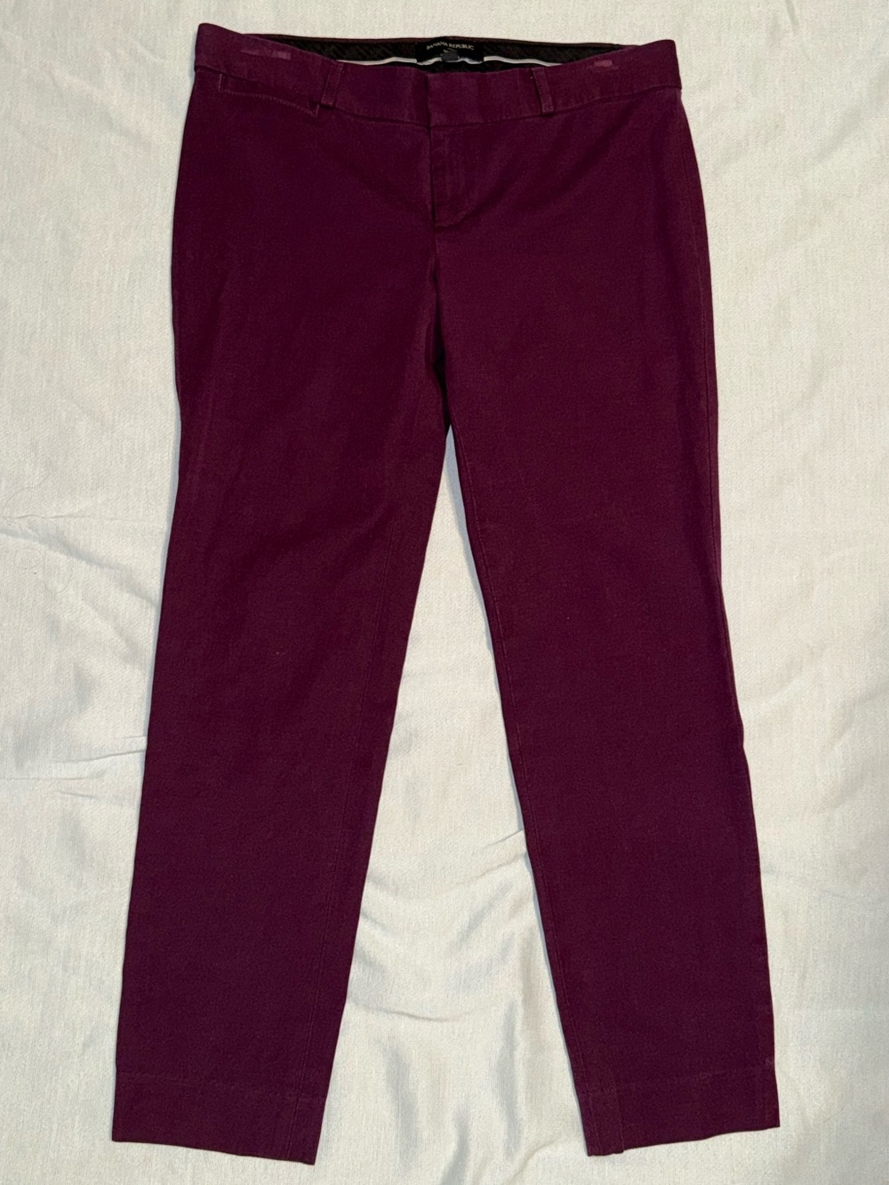 Banana Republic Women’s Sloan Fit Ankle Pants in Burgandy/Deep Plum, size 8